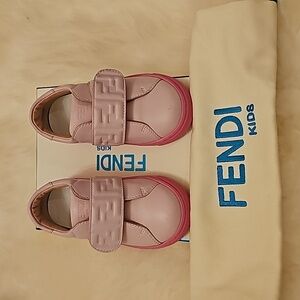 Fendi kids pink sneakers EU size 22.
